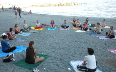 Yoga in spiaggia a Genova Vernazzola – giugno e settembre 2024